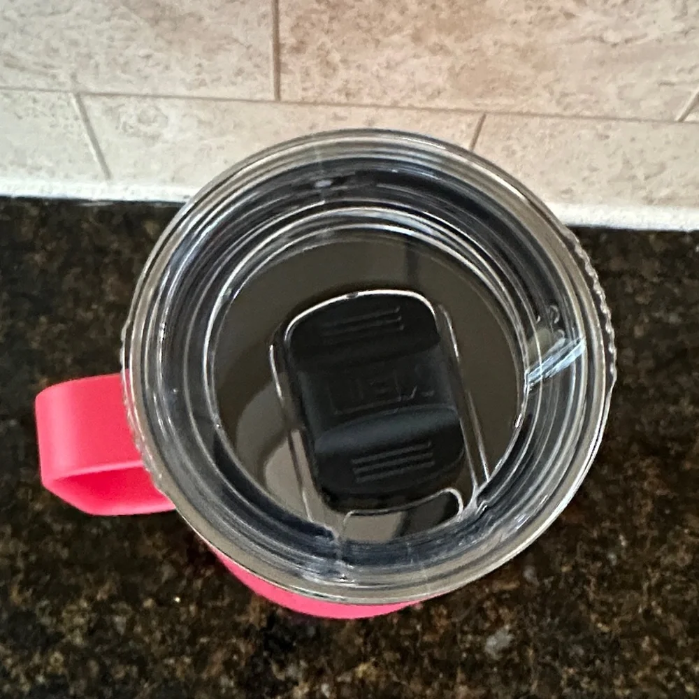 YETI Rambler 30 oz Travel Mug with Stronghold Lid - Picture 3 of 7